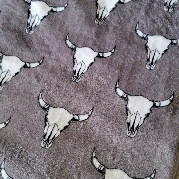 Steer Head Minky/Crush Marble Backing - Picture 5 of 7